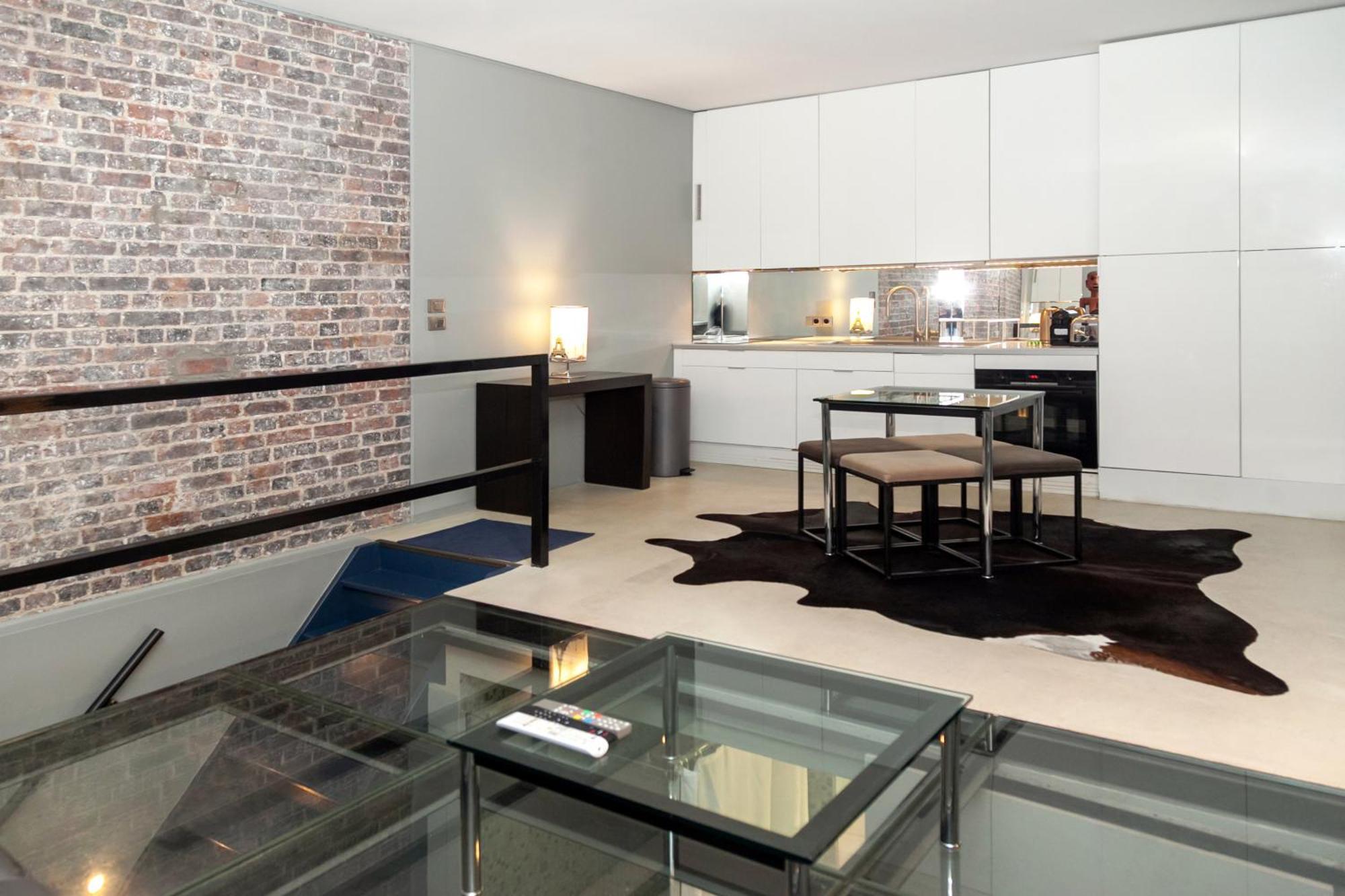 Loft Atypique Avec Terrasse, Calme Et Cosy Lejlighed Paris Eksteriør billede