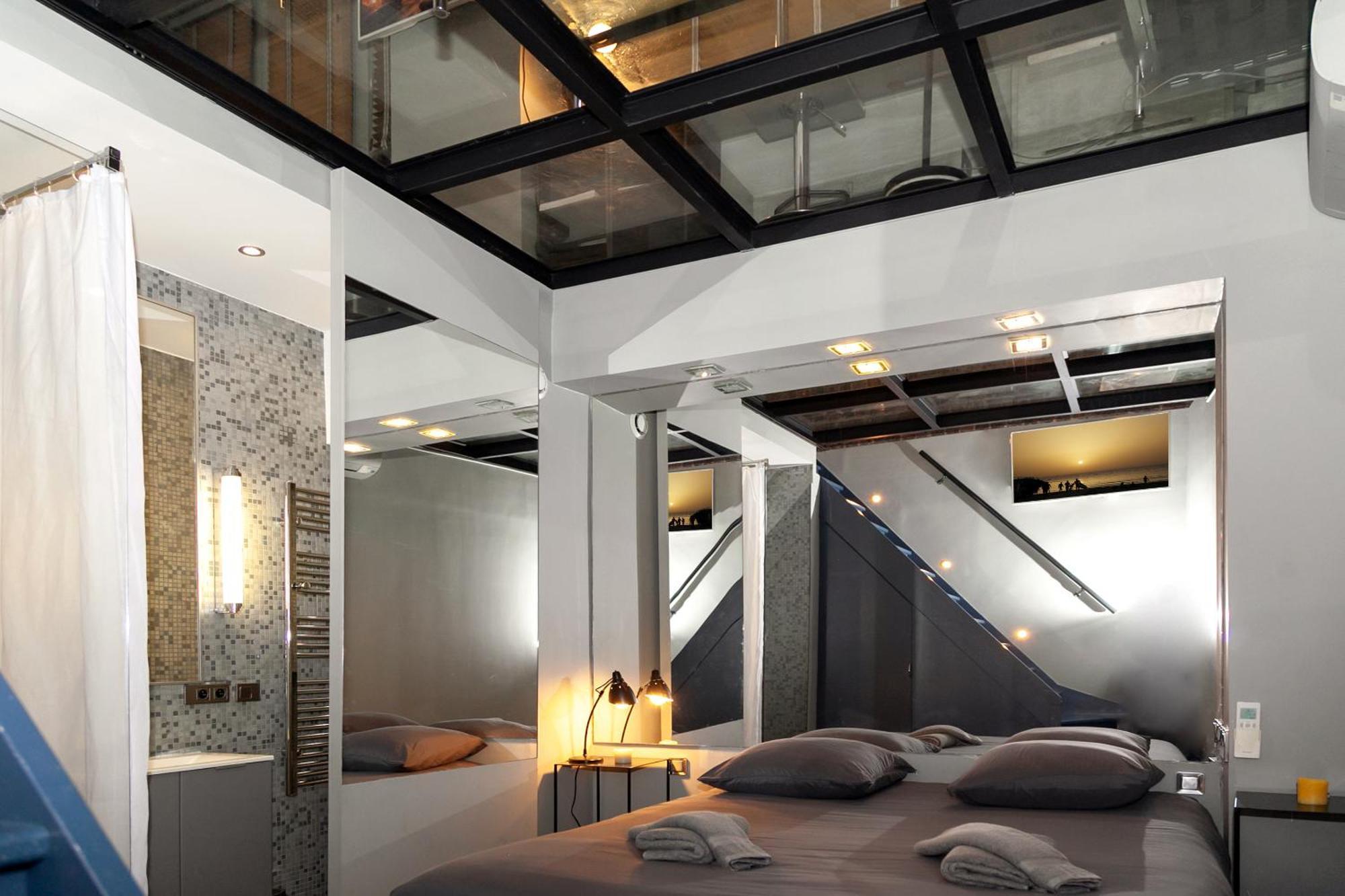Loft Atypique Avec Terrasse, Calme Et Cosy Lejlighed Paris Eksteriør billede