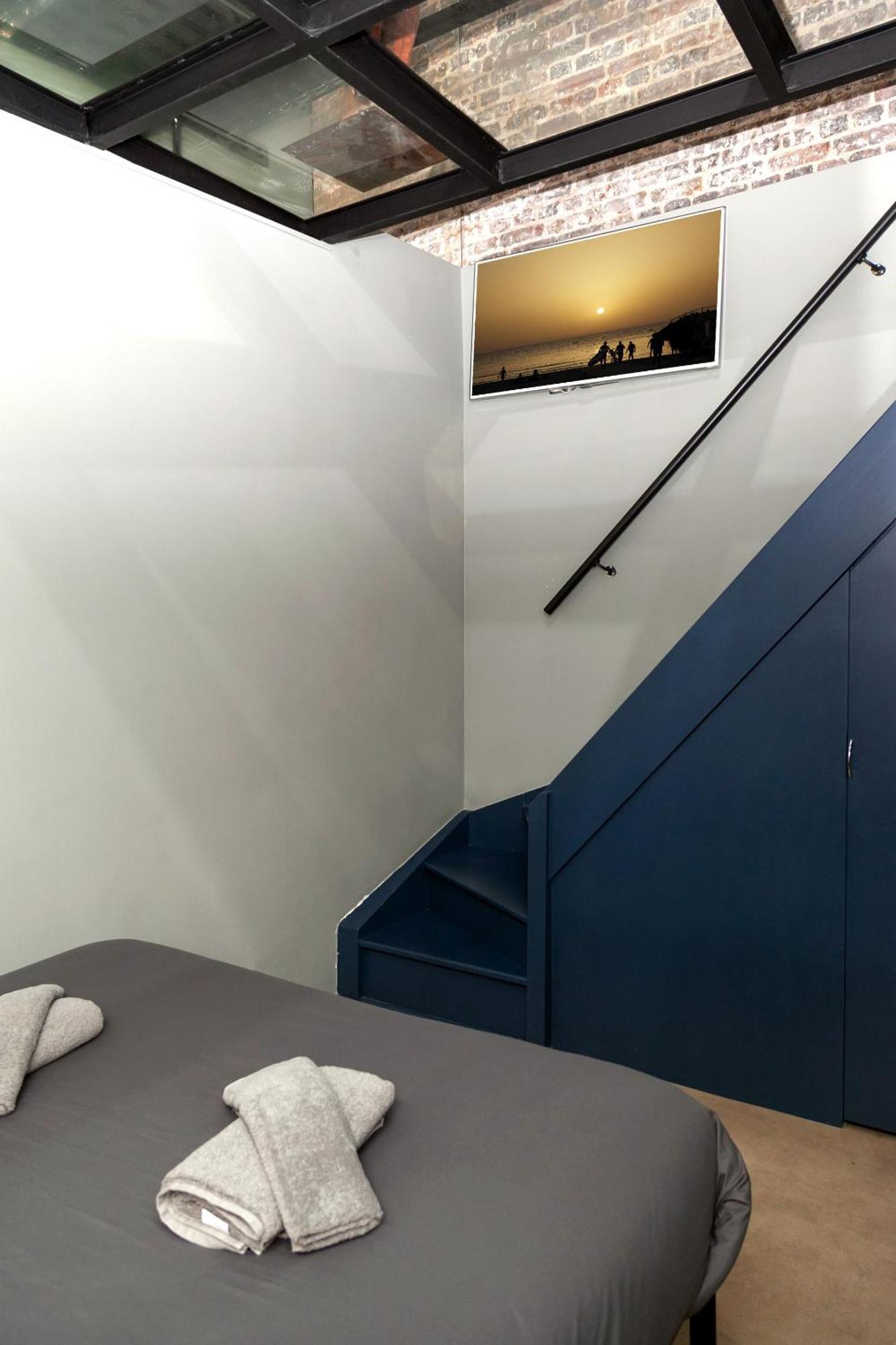 Loft Atypique Avec Terrasse, Calme Et Cosy Lejlighed Paris Eksteriør billede