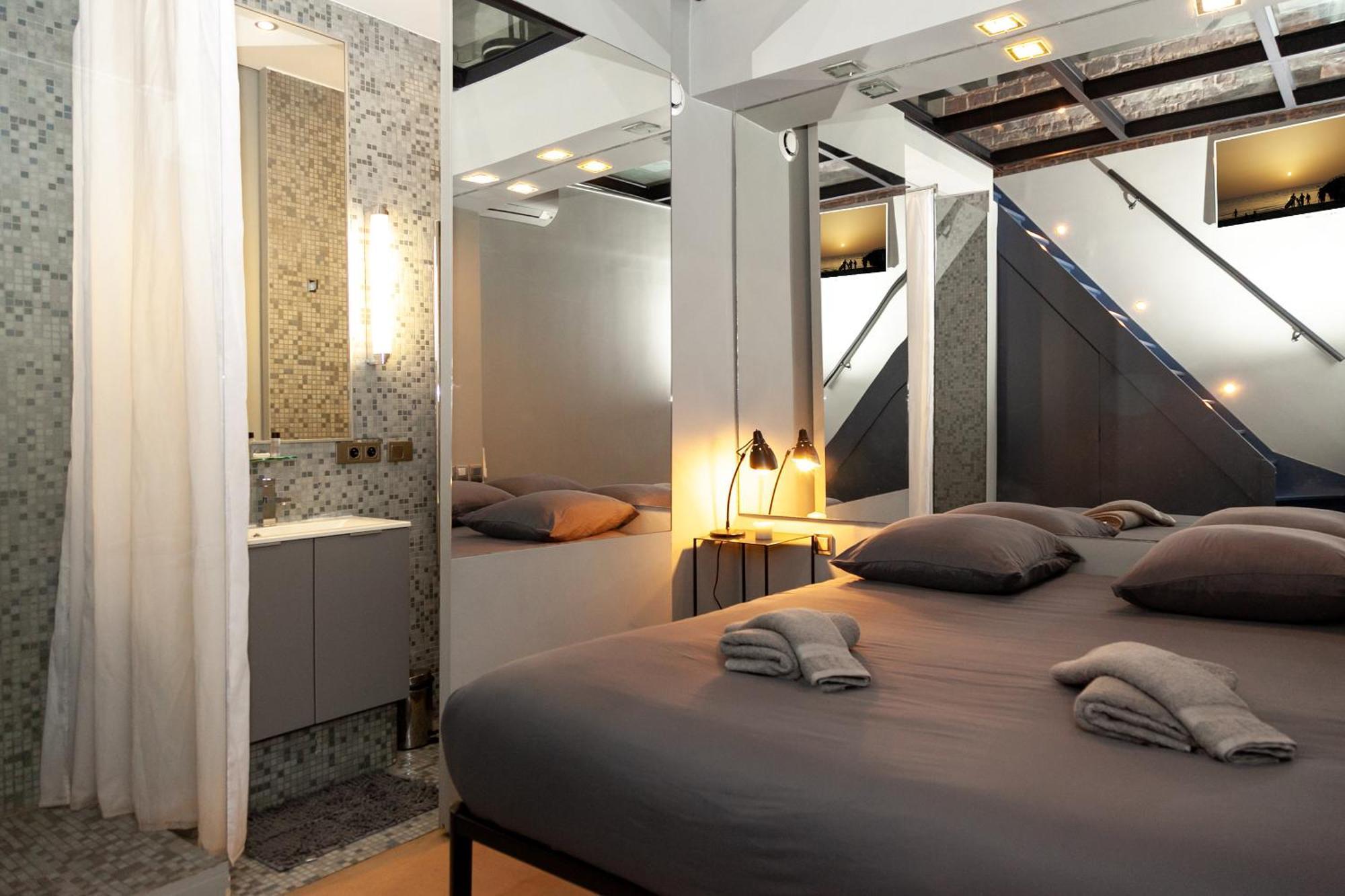 Loft Atypique Avec Terrasse, Calme Et Cosy Lejlighed Paris Eksteriør billede