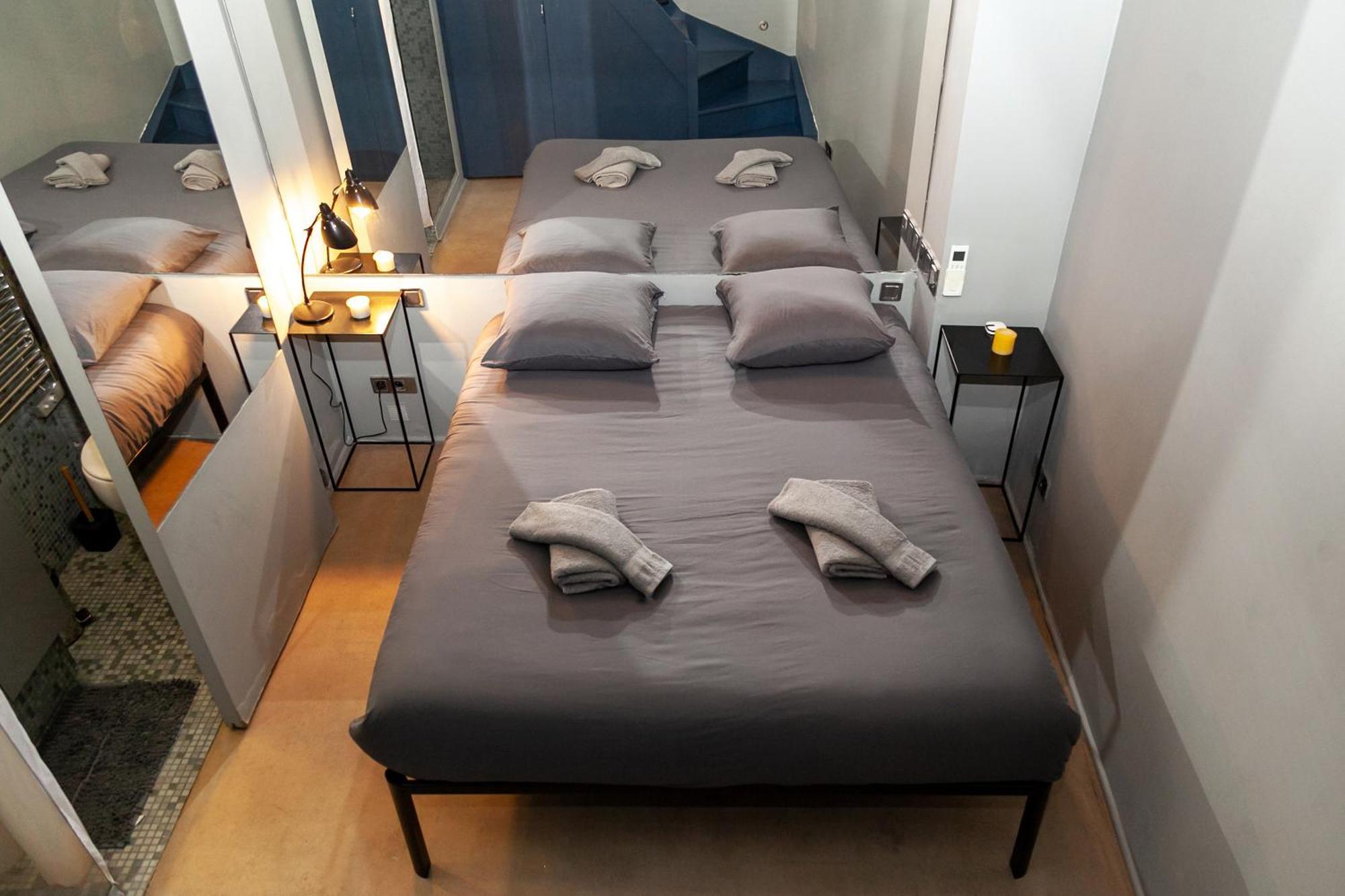 Loft Atypique Avec Terrasse, Calme Et Cosy Lejlighed Paris Eksteriør billede