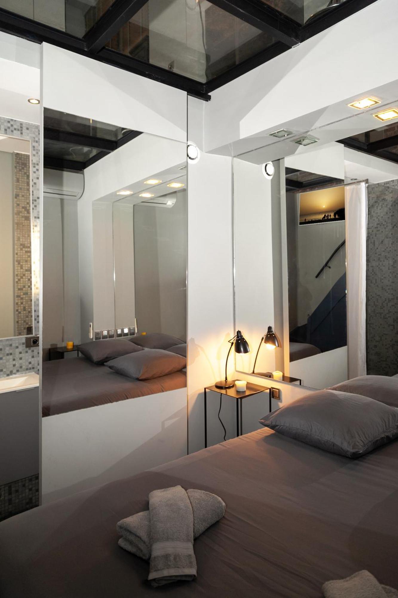 Loft Atypique Avec Terrasse, Calme Et Cosy Lejlighed Paris Eksteriør billede