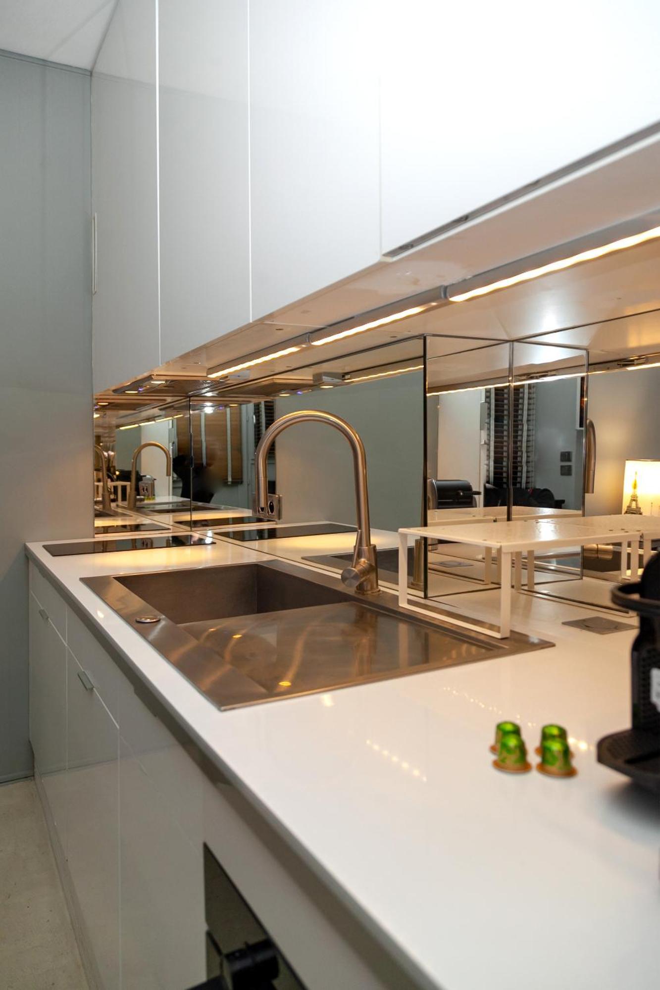 Loft Atypique Avec Terrasse, Calme Et Cosy Lejlighed Paris Eksteriør billede