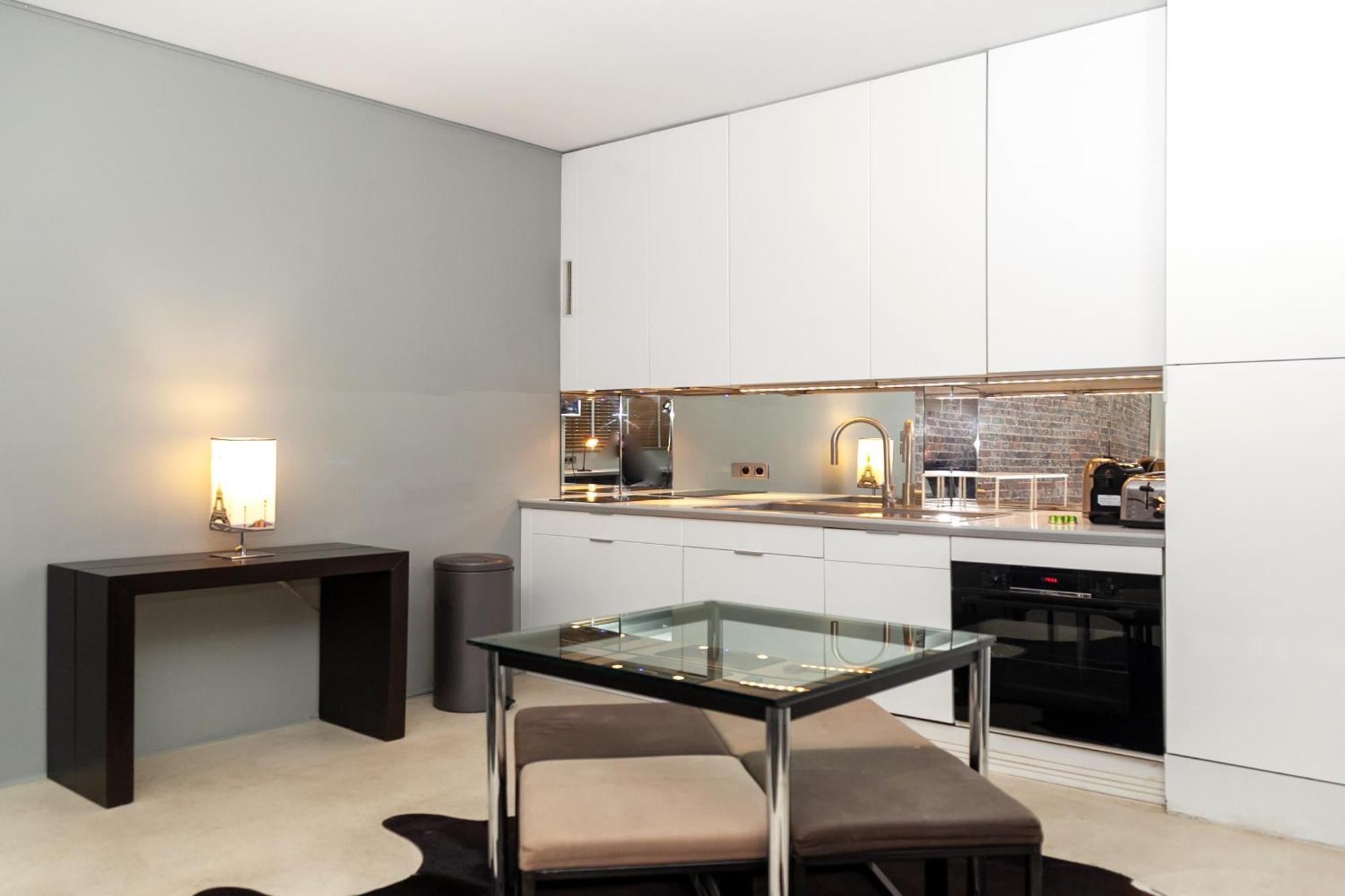 Loft Atypique Avec Terrasse, Calme Et Cosy Lejlighed Paris Eksteriør billede
