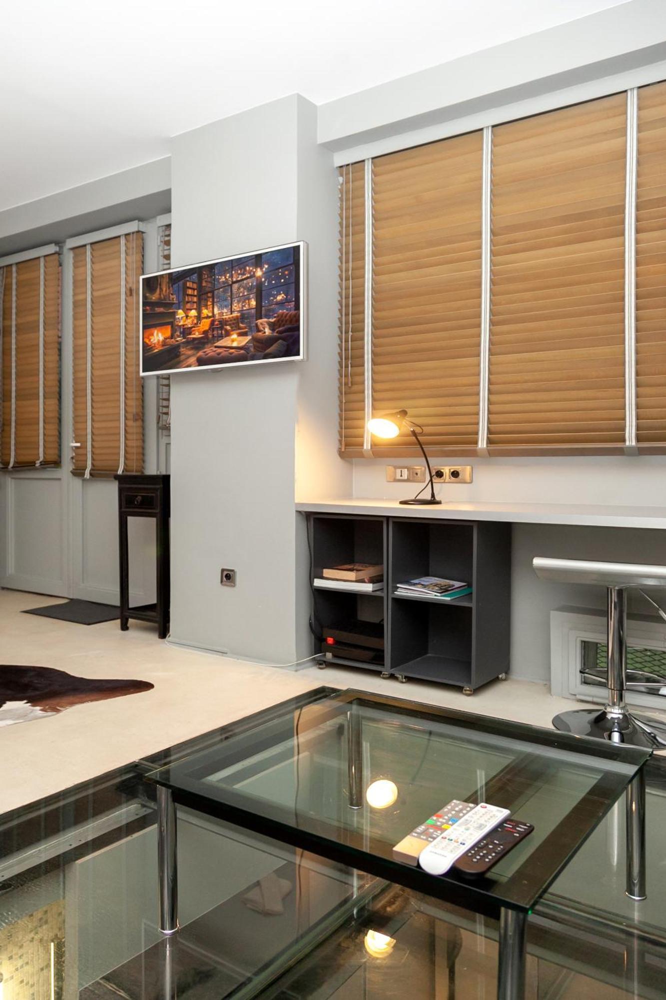 Loft Atypique Avec Terrasse, Calme Et Cosy Lejlighed Paris Eksteriør billede