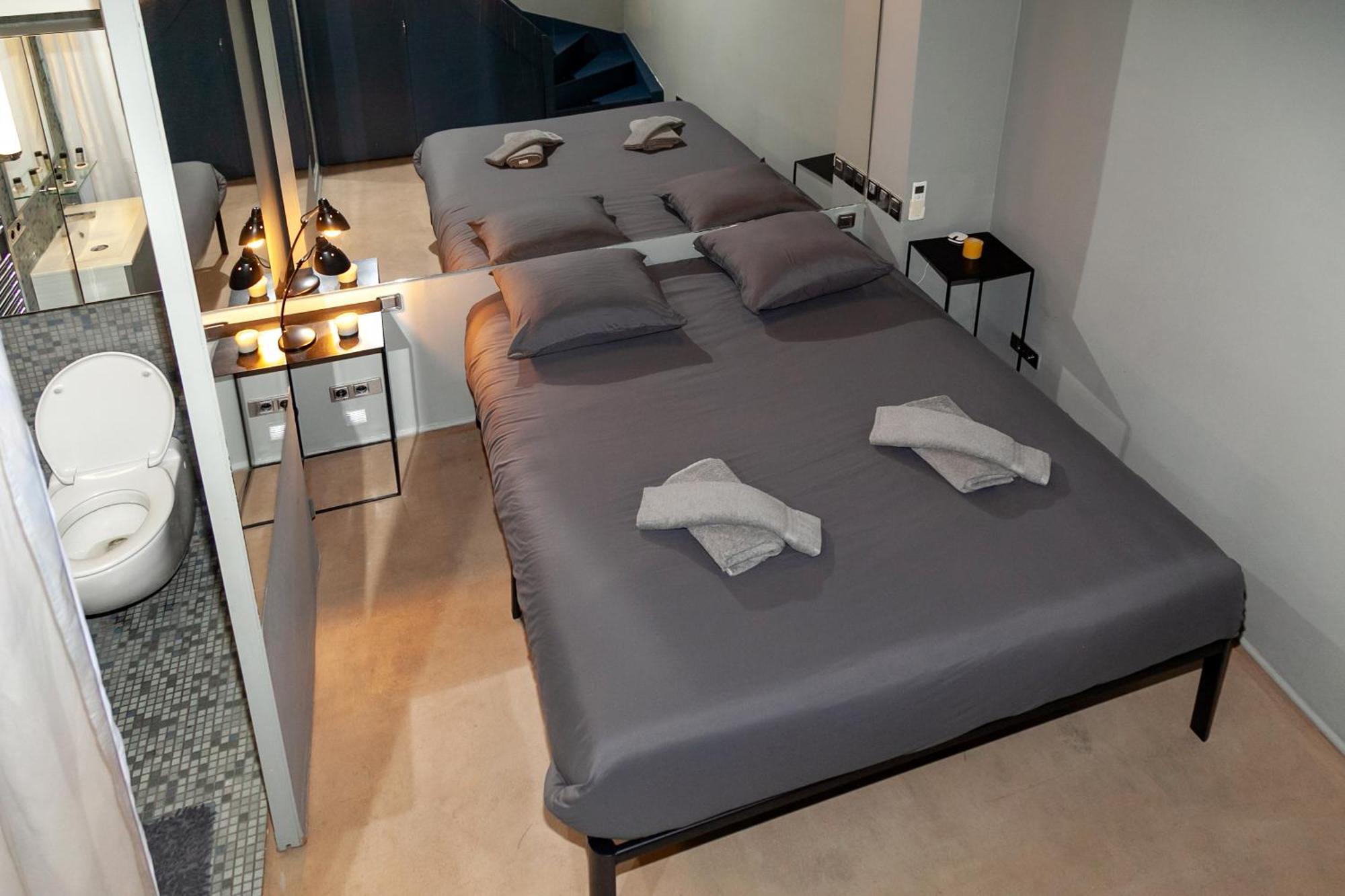 Loft Atypique Avec Terrasse, Calme Et Cosy Lejlighed Paris Eksteriør billede