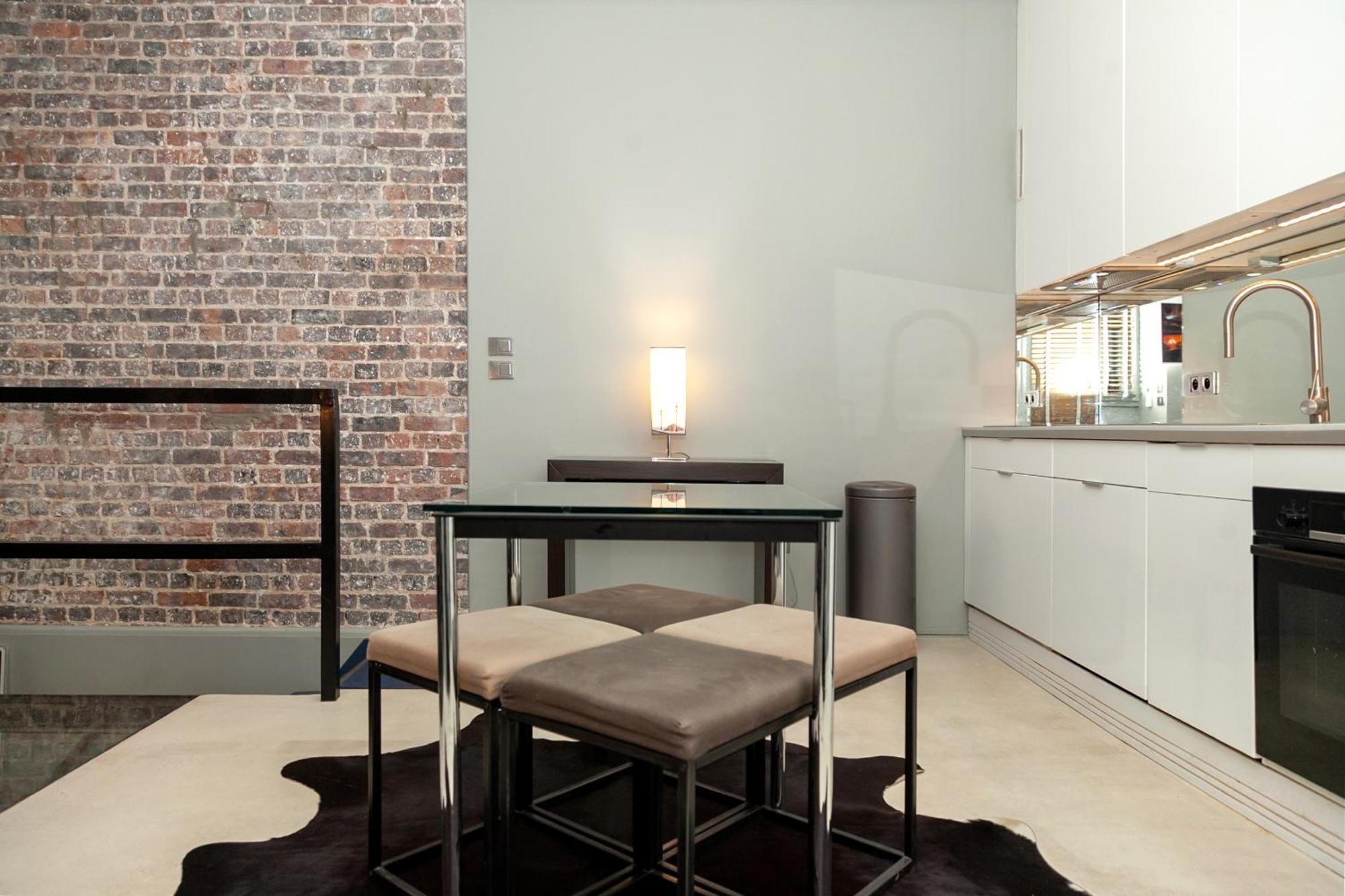Loft Atypique Avec Terrasse, Calme Et Cosy Lejlighed Paris Eksteriør billede